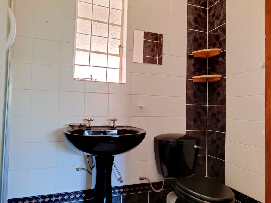 4 Bedroom Property for Sale in Flamwood North West